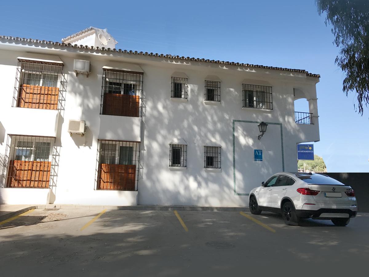 Apartamentos Turisticos La Mundial Малага Екстер'єр фото