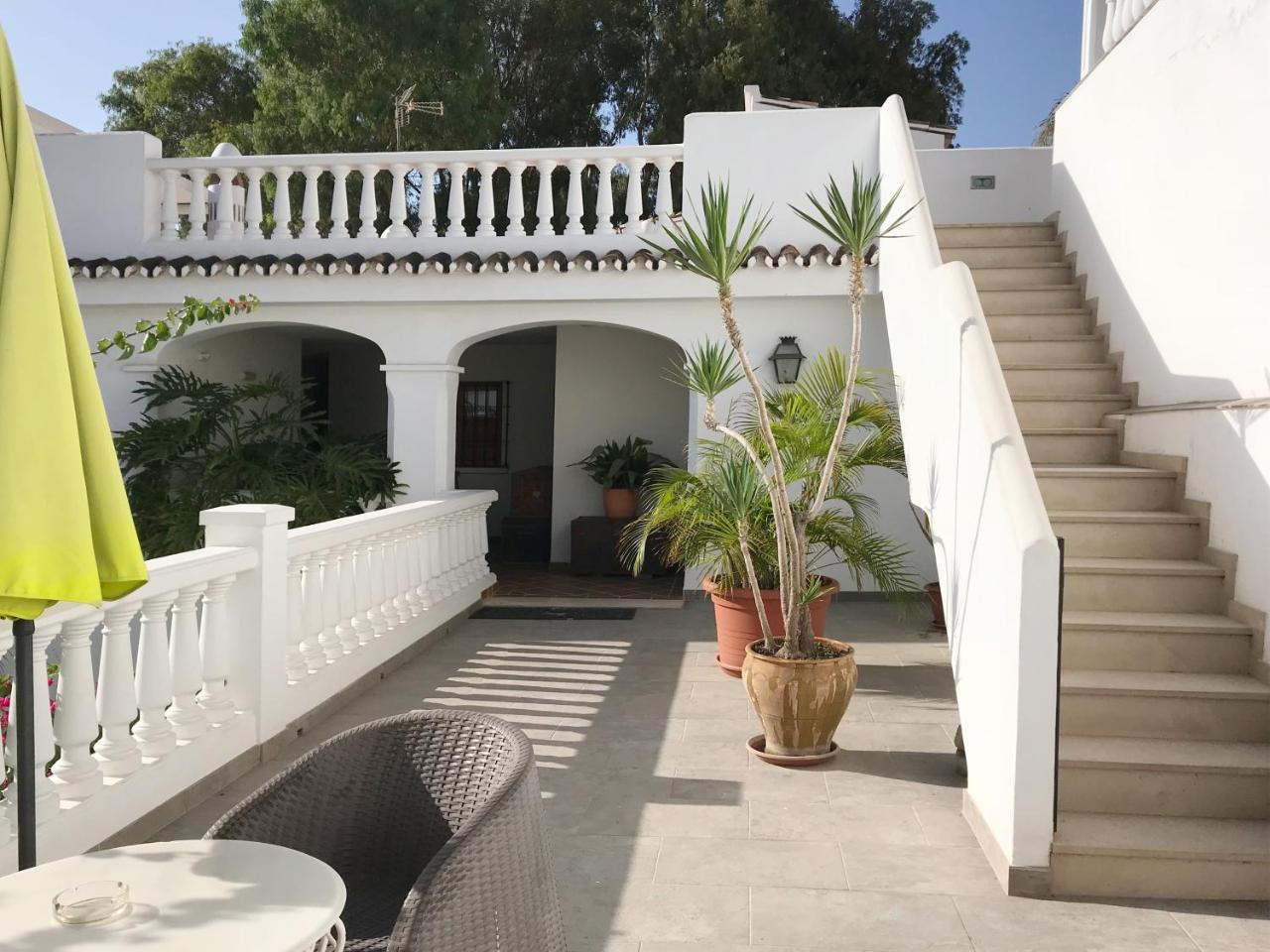 Apartamentos Turisticos La Mundial Малага Екстер'єр фото