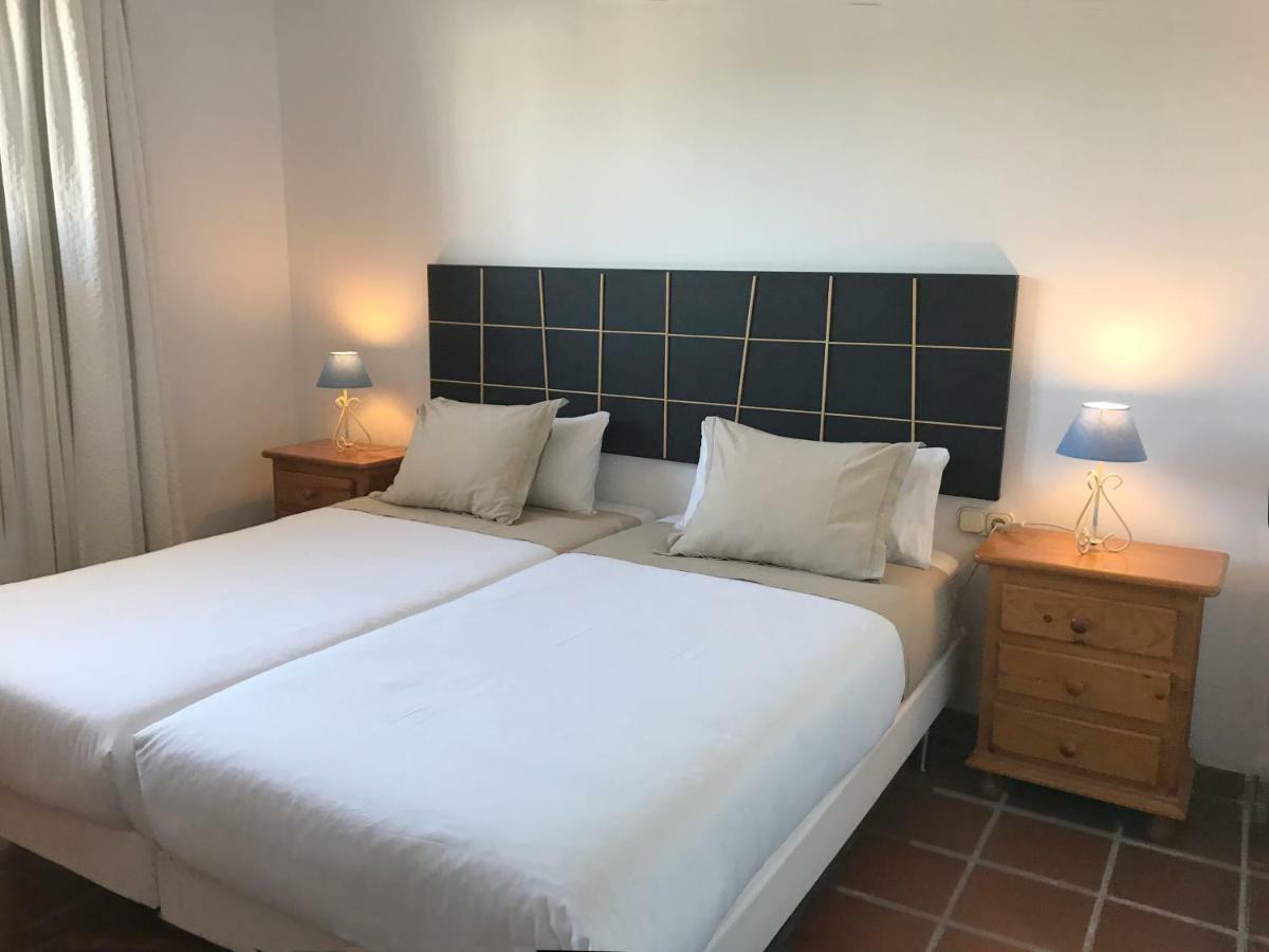 Apartamentos Turisticos La Mundial Малага Екстер'єр фото